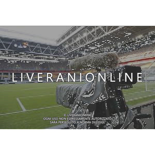 UEFA - EUROPA LEAGUE Germania Quarti di Finale 10/08/2020 Inter - Bayern Leverkusen nella foto: una telecamera a bordo campo ©Claudio Zamagni/Agenzia Aldo Liverani a camera during UEFA EUROPA LEAGUE Germany Quarter-Finals match between F.C. Internazionale and Bayern Leverkusen at Merkur Spiel-Arena in Dusseldorf on August 10 2020. photo credit by Claudio Zamagni/Aldo Liverani Photo Agency