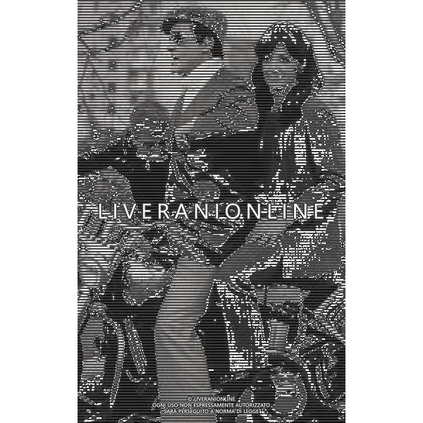 RETROSPETTIVA VITTORIO GASSMAN ATTORE NELLA FOTO VITTORIO GASSMAN NEL FILM“IL DIVORZIO“ NELL\'ANNO 1970 CON ANNA MOFFO AG ALDO LIVERANI SAS 