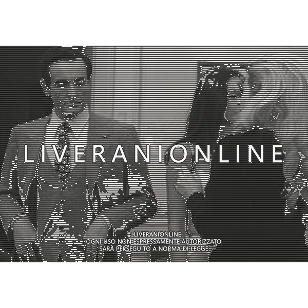 RETROSPETTIVA VITTORIO GASSMAN ATTORE NELLA FOTO VITTORIO GASSMAN NELL\'ANNO 1969 NEL FILM“IL DIVORZIO“ CON HELENA ROONE E ANITA ECKBERG AG ALDO LIVERANI SAS  