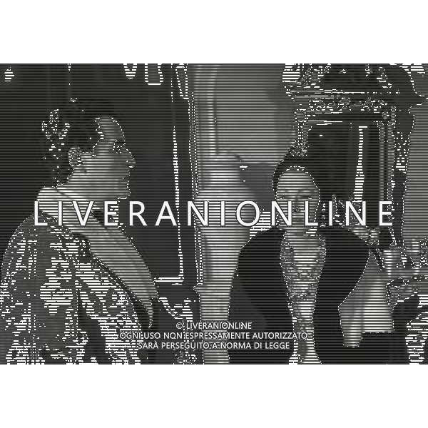 RETROSPETTIVA VITTORIO GASSMAN ATTORE NELLA FOTO VITTORIO GASSMAN NELL\'ANNO 1969 NEL FILM“IL DIVORZIO“ CON HELENA ROONE E ANITA ECKBERG AG ALDO LIVERANI SAS  