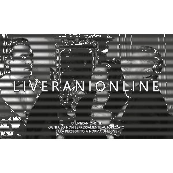 RETROSPETTIVA VITTORIO GASSMAN ATTORE NELLA FOTO VITTORIO GASSMAN NELL\'ANNO 1969 NEL FILM“IL DIVORZIO“ CON HELENA ROONE E ANITA ECKBERG AG ALDO LIVERANI SAS  