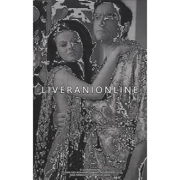 RETROSPETTIVA VITTORIO GASSMAN ATTORE NELLA FOTO VITTORIO GASSMAN NELL\'ANNO 1969 NEL FILM“IL DIVORZIO“ CON HELENA ROONE AG ALDO LIVERANI SAS 