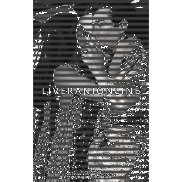 RETROSPETTIVA VITTORIO GASSMAN ATTORE NELLA FOTO VITTORIO GASSMAN NELL\'ANNO 1969 NEL FILM“IL DIVORZIO“ CON HELENA ROONE AG ALDO LIVERANI SAS 