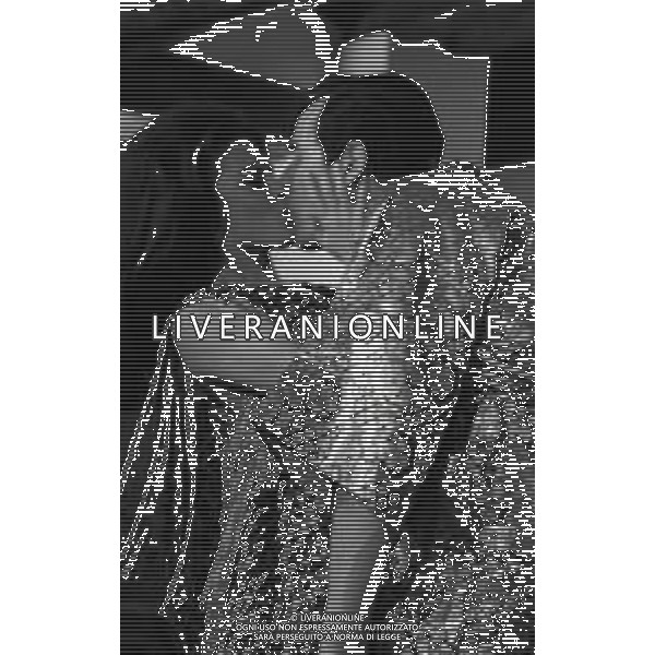 RETROSPETTIVA VITTORIO GASSMAN ATTORE NELLA FOTO VITTORIO GASSMAN NELL\'ANNO 1969 NEL FILM“IL DIVORZIO“ CON HELENA ROONE AG ALDO LIVERANI SAS 