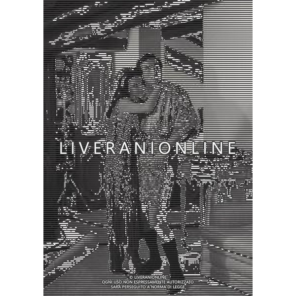 RETROSPETTIVA VITTORIO GASSMAN ATTORE NELLA FOTO VITTORIO GASSMAN NELL\'ANNO 1969 NEL FILM“IL DIVORZIO“ CON HELENA ROONE AG ALDO LIVERANI SAS 