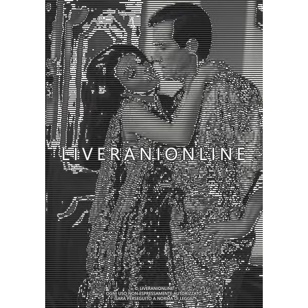 RETROSPETTIVA VITTORIO GASSMAN ATTORE NELLA FOTO VITTORIO GASSMAN NELL\'ANNO 1969 NEL FILM“IL DIVORZIO“ CON HELENA ROONE AG ALDO LIVERANI SAS   