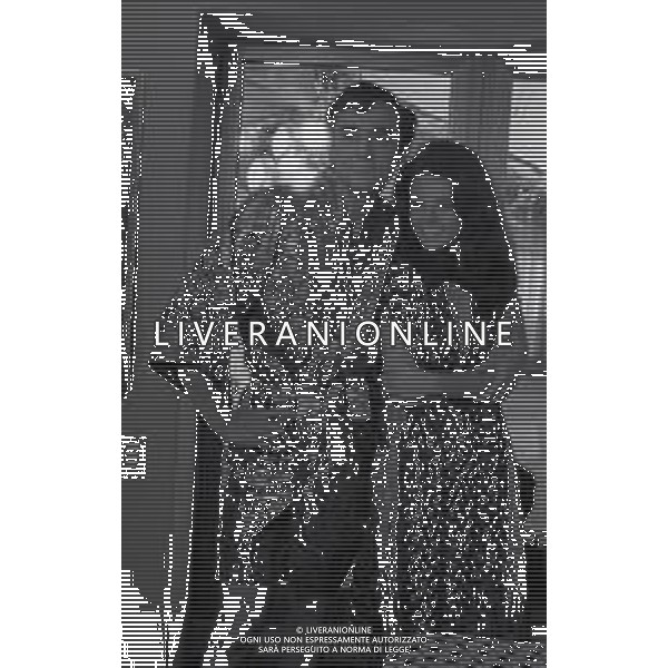 RETROSPETTIVA VITTORIO GASSMAN ATTORE NELLA FOTO VITTORIO GASSMAN NELL\'ANNO 1969 NEL FILM“IL DIVORZIO“ CON HELENA ROONE AG ALDO LIVERANI SAS  