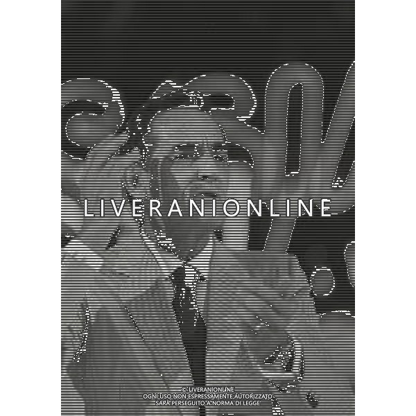 RETROSPETTIVA VITTORIO GASSMAN ATTORE NELLA FOTO VITTORIO GASSMAN NELLA TRASMISSIONE TELEVISIVA “PREMIATISSIMA “NELL\'ANNO 1983 AG ALDO LIVERANI SAS 