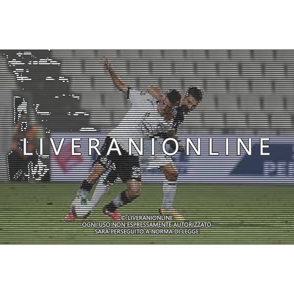 Playoff - Spezia vs Chievo - Campionato di Calcio Serie B 2019/2020, 11 agosto 2020 La Spezia, Italia Nella foto: Ferrer (Spezia) in azione contrastato da Segre (Chievo Verona) @LM/Matteo Papini AG ALDO LIVERANI SAS