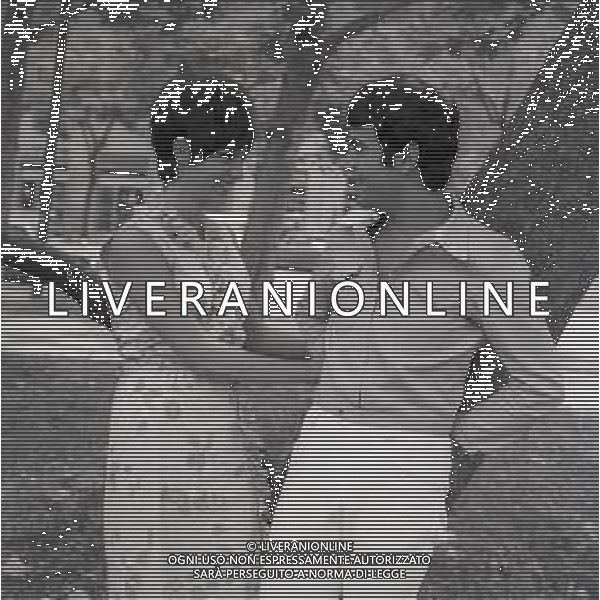 RETROSPETTIVA MARIO TESSUTO CANTANTE NELLA FOTO MARIO TESSUTO A MILANO NELL\'ANNO 1967  AG ALDO LIVERANI SAS 