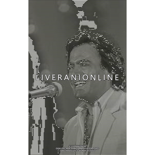 RETROSPETTIVA MARIO TESSUTO CANTANTE NELLA FOTO MARIO TESSUTO A SAINT VINCENT NELL\'ANNO 1981 AG ALDO LIVERANI SAS