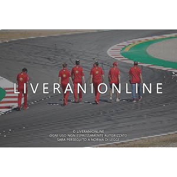 Sebastian Vettel (GER) Ferrari walks the circuit with the team. 13.08.2020. Formula 1 World Championship, Rd 6, Spanish Grand Prix, Barcelona, Spain, Preparation Day. - www.xpbimages.com, EMail: requests@xpbimages.com © Copyright: Bearne / XPB Images/AGENZIA ALDO LIVERANI SAS - ITALY ONLY EDITORIAL USE ONLY
