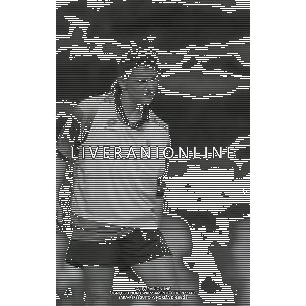 RETROSPETTIVA ROBERTO BAGGIO CALCIATORE NELLA FOTO ROBERTO BAGGIO CON LA MAGLIA DEL MILAN CALCIO 1995-1996 AG ALDO LIVERANI SAS