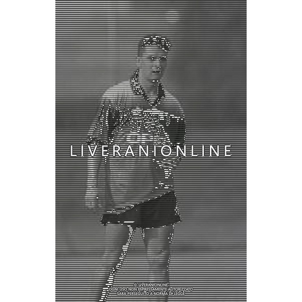 RETROSPETTIVA ROBERTO BAGGIO CALCIATORE NELLA FOTO ROBERTO BAGGIO CON LA MAGLIA DEL MILAN CALCIO 1995-1996 AG ALDO LIVERANI SAS
