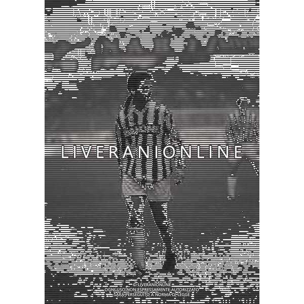 RETROSPETTIVA ROBERTO BAGGIO CALCIATORE NELLA FOTO ROBERTO BAGGIO NEL\'ANNO 1993-1994 CON LA MAGLIA DELLA JUVENTUS AG ALDO LIVERANI SAS