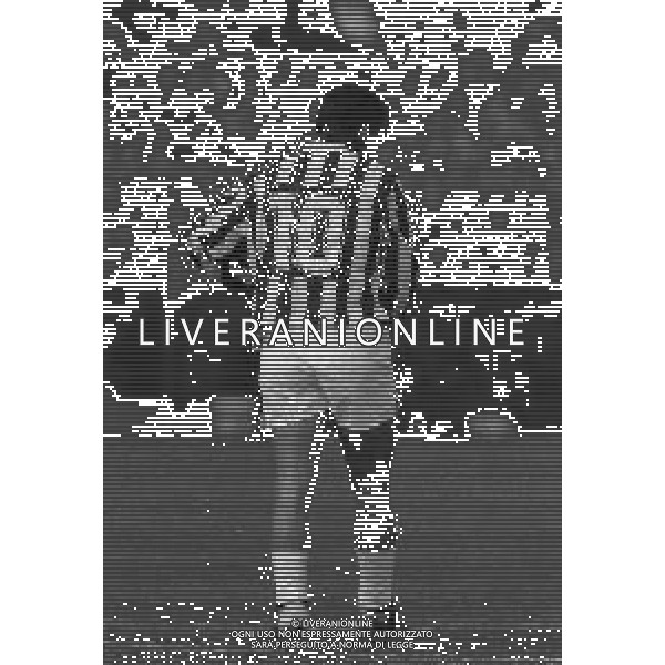 RETROSPETTIVA ROBERTO BAGGIO CALCIATORE NELLA FOTO ROBERTO BAGGIO NEL\'ANNO 1992-1993 CON LA MAGLIA DELLA JUVENTUS  AG ALDO LIVERANI SAS 