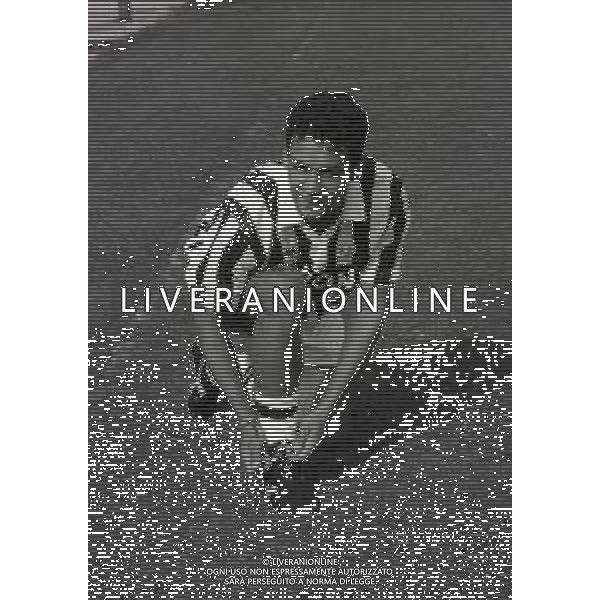 RETROSPETTIVA ROBERTO BAGGIO CALCIATORE NELLA FOTO ROBERTO BAGGIO NEL\'ANNO 1992-1993 CON LA MAGLIA DELLA JUVENTUS  AG ALDO LIVERANI SAS 