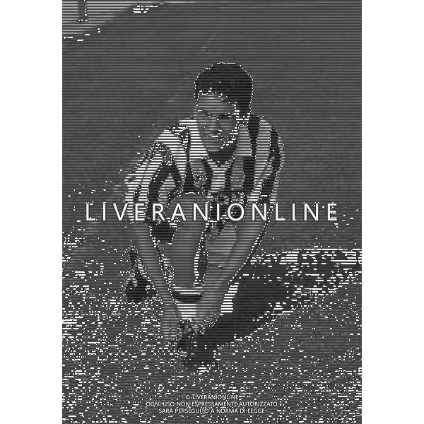RETROSPETTIVA ROBERTO BAGGIO CALCIATORE NELLA FOTO ROBERTO BAGGIO NEL\'ANNO 1992-1993 CON LA MAGLIA DELLA JUVENTUS  AG ALDO LIVERANI SAS 