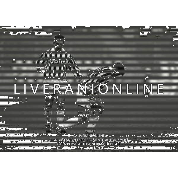 RETROSPETTIVA ROBERTO BAGGIO CALCIATORE NELLA FOTO ROBERTO BAGGIO NEL\'ANNO 1991-1992 CON LA MAGLIA DELLA JUVENTUS  AG ALDO LIVERANI SAS 