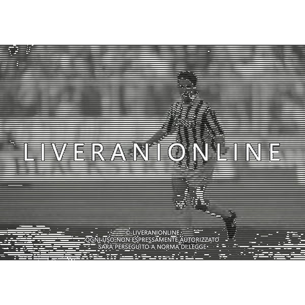 RETROSPETTIVA ROBERTO BAGGIO CALCIATORE NELLA FOTO ROBERTO BAGGIO NEL\'ANNO 1991-1992 CON LA MAGLIA DELLA JUVENTUS  AG ALDO LIVERANI SAS 