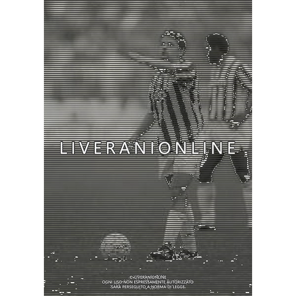 RETROSPETTIVA ROBERTO BAGGIO CALCIATORE NELLA FOTO ROBERTO BAGGIO NEL\'ANNO 1991-1992 CON LA MAGLIA DELLA JUVENTUS  AG ALDO LIVERANI SAS 