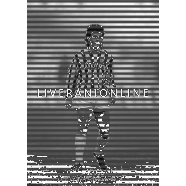 RETROSPETTIVA ROBERTO BAGGIO CALCIATORE NELLA FOTO ROBERTO BAGGIO NEL\'ANNO 1990-1991 CON LA MAGLIA DELLA JUVENTUS  AG ALDO LIVERANI SAS  