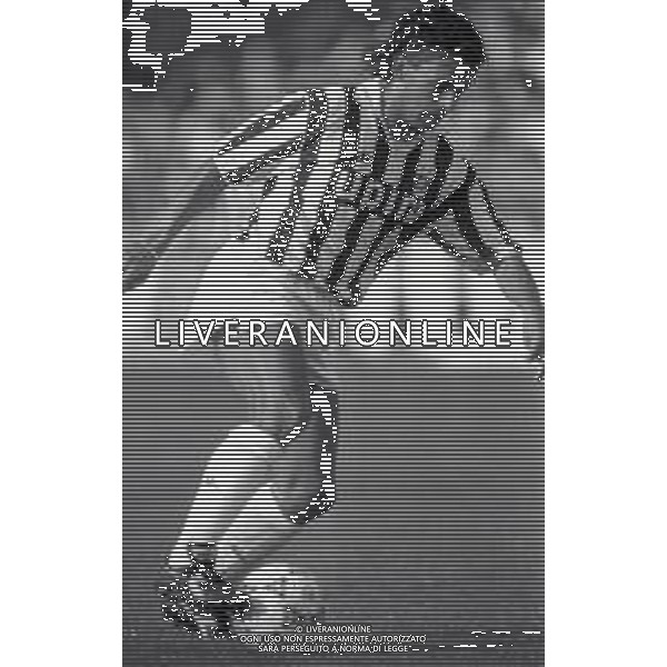 RETROSPETTIVA ROBERTO BAGGIO CALCIATORE NELLA FOTO ROBERTO BAGGIO NEL\'ANNO 1990-1991 CON LA MAGLIA DELLA JUVENTUS  AG ALDO LIVERANI SAS  