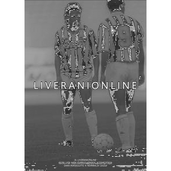 RETROSPETTIVA ROBERTO BAGGIO CALCIATORE NELLA FOTO ROBERTO BAGGIO NEL\'ANNO 1990-1991 CON LA MAGLIA DELLA JUVENTUS  AG ALDO LIVERANI SAS  