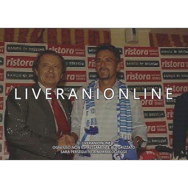 RETROSPETTIVA ROBERTO BAGGIO CALCIATORE NELLA FOTO ROBERTO BAGGIO 14-09-2000 ALLA PRESENTAZIONE A BRESCIA CON IL PRESIDENTE GINO CORIONI AG ALDO LIVERANI SAS 