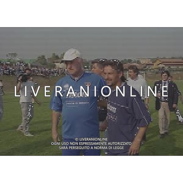 RETROSPETTIVA ROBERTO BAGGIO CALCIATORE NELLA FOTO ROBERTO BAGGIO 14-09-2000 ALLA PRESENTAZIONE A BRESCIA CON CARLO MAZZONE AG ALDO LIVERANI SAS 