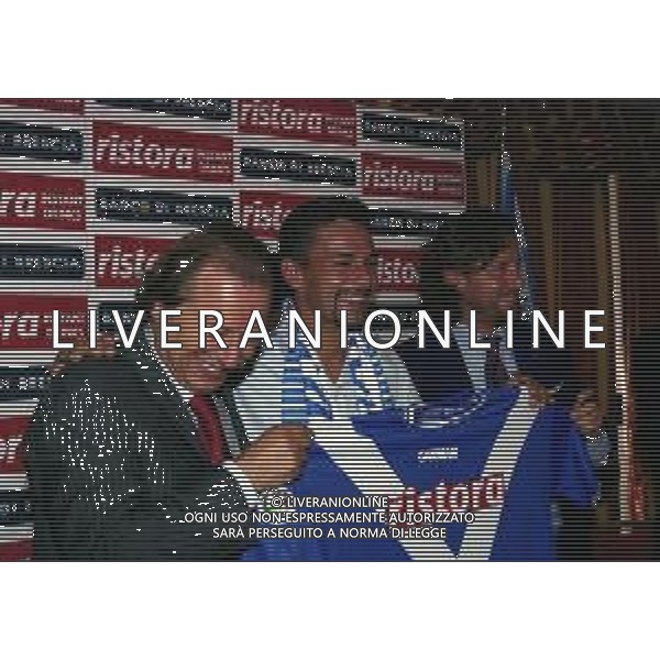 RETROSPETTIVA ROBERTO BAGGIO CALCIATORE NELLA FOTO ROBERTO BAGGIO 14-09-2000 ALLA PRESENTAZIONE A BRESCIA CON IL PRESIDENTE GINO CORIONI E VITTORIO PETRONE AG ALDO LIVERANI SAS 