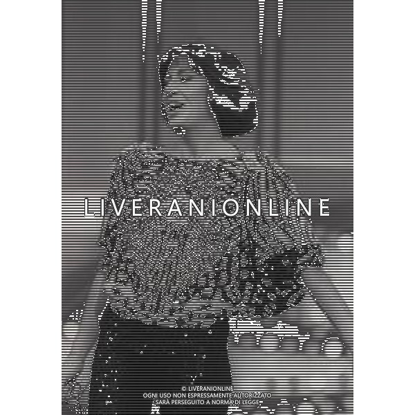 RETROSPETTIVA SABINA CIUFFINI PRESENTATRICE TELEVISIVA NELLA FOTO SABINA CIUFFINI NELLA TRASMISSIONE TELEVISIVA “M\'AMA O NON M\'AMA“NELL\'ANNO 1983 AG ALDO LIVERANI SAS