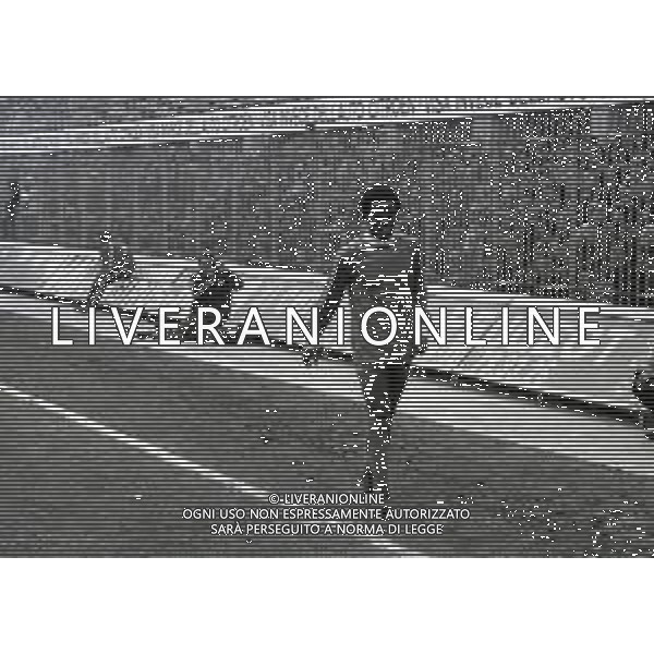 RETROSPETTIVA JUARY CALCIATORE NELLA FOTO JUARY CON LA MAGLIA DELL\'AVELLINO CALCIO NELL\'ANNO 1980 AG ALDO LIVERANI SAS