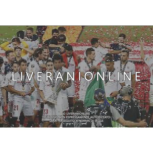 UEFA - FINALE EUROPA LEAGUE Germania 21/08/2020 Siviglia - Inter nella foto: i festeggiamenti del siviglia dopo la vittoria dell\'Europa league ©Claudio Zamagni/Agenzia Aldo Liverani i festeggiamenti del siviglia dopo la vittoria dell\'Europa league during UEFA EUROPA LEAGUE Germany Final match between Siviglia and and F.C. Internazionale at Rhein Energie Stadium in Cologne on August 21 2020. photo credit by Claudio Zamagni/Aldo Liverani Photo Agency