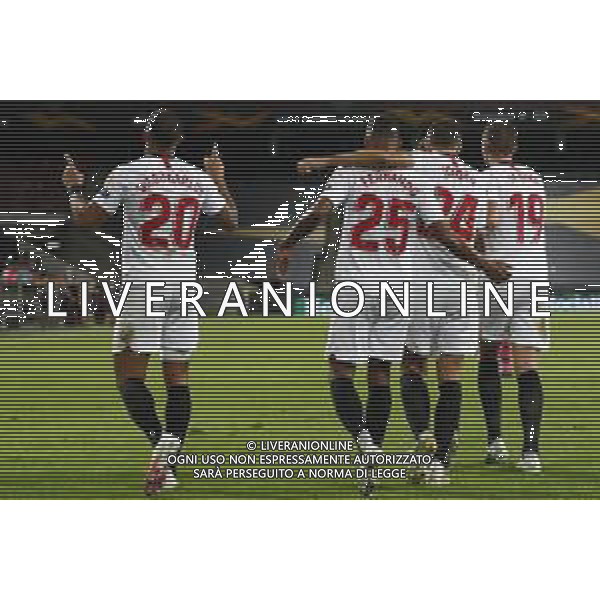 UEFA - FINALE EUROPA LEAGUE Germania 21/08/2020 Siviglia - Inter nella foto: LiveraniDiego Carlos(siviglia) Fernando Reges(siviglia) Joan Jordán(siviglia) Luuk de Jong(siviglia) ©Claudio Zamagni/Agenzia Aldo LiveraniDiego Carlos(siviglia) Fernando Reges(siviglia) Joan Jordán(siviglia) Luuk de Jong(siviglia) during UEFA EUROPA LEAGUE Germany Final match between Siviglia and and F.C. Internazionale at Rhein Energie Stadium in Cologne on August 21 2020. photo credit by Claudio Zamagni/Aldo Liverani Photo Agency