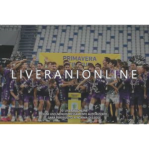 HELLAS VERONA - FIORENTINA COPPA ITALIA FINALE PRIMAVERA TIM CUP 2019/2020 REGGIO EMILIA MAPEI STADIUM 26.08.2020 NELLA FOTO ESULTANZA E FESTEGGIAMENTI A FINE GARA DEI GIOCATORI DELLA FIORENTINA VINCITORI DEL TROFEO ©SANTANDREA / AGENZIA ALDO LIVERANI SAS