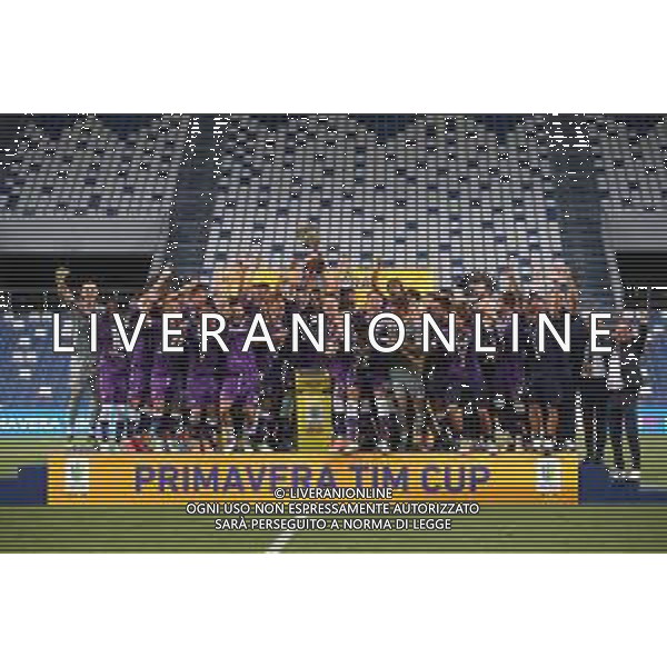 HELLAS VERONA - FIORENTINA COPPA ITALIA FINALE PRIMAVERA TIM CUP 2019/2020 REGGIO EMILIA MAPEI STADIUM 26.08.2020 NELLA FOTO ESULTANZA E FESTEGGIAMENTI A FINE GARA DEI GIOCATORI DELLA FIORENTINA VINCITORI DEL TROFEO ©SANTANDREA / AGENZIA ALDO LIVERANI SAS