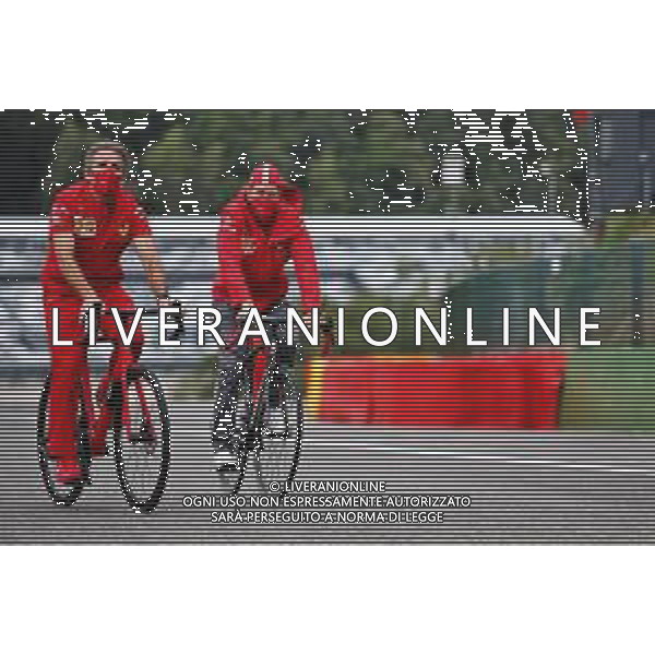 Sebastian Vettel (GER) Ferrari rides the circuit with the team. 27.08.2020. Formula 1 World Championship, Rd 7, Belgian Grand Prix, Spa Francorchamps, Belgium, Preparation Day. - www.xpbimages.com, EMail: requests@xpbimages.com - copy of publication required for printed pictures. Every used picture is fee-liable. © Copyright: Charniaux / XPB Images / AGENZIA ALDO LIVERANI SAS - ITALY ONLY EDITORIAL USE ONLY
