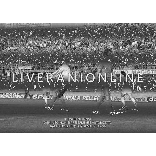 11-10-1981 VARESE-CAMPIONATO DI CALCIO SERIE B VARESE -VERONA 1-0 NELLA FOTO GOAL GAETANO AUTIERI AG ALDO LIVERANI SAS