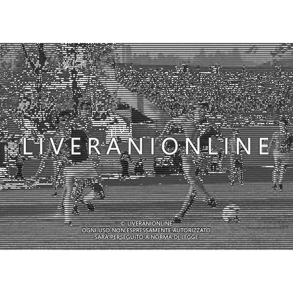 11-10-1981 VARESE-CAMPIONATO DI CALCIO SERIE B VARESE -VERONA 1-0 NELLA FOTO ROBERTO TRICELLA E ALDO CERANTOLA AG ALDO LIVERANI SAS