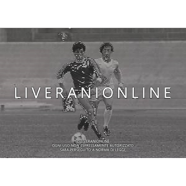08-03-1981 VARESE CAMPIONATO DI CALCIO SERIE B VARESE LAZIO 3-2 NELLA FOTO FRANCO TURCHETTA E DARIO SANGUIN AG ALDO LIVERANI SAS
