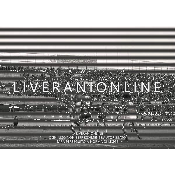 04-01-1981 VARESE CAMPIONATO DI CALCIO SERIE B VARESE MONZA 1-1 NELLA FOTO AZIONE DI GIOCO AG ALDO LIVERANI SAS