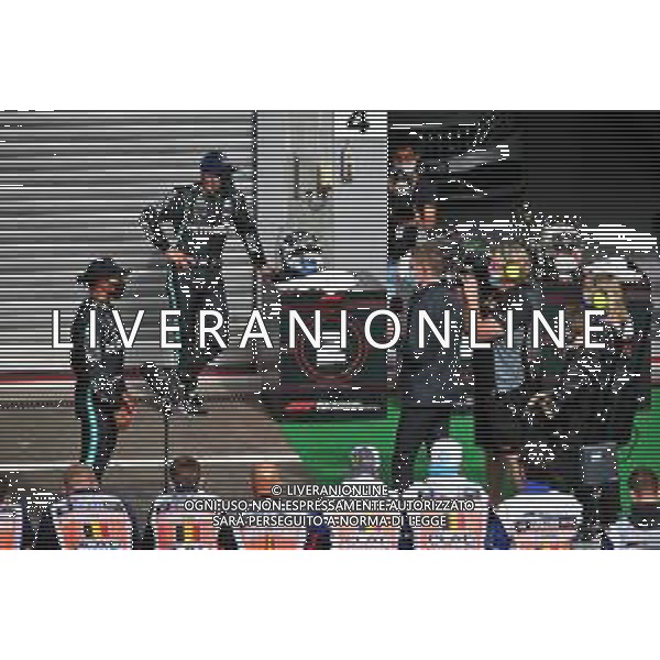 Lewis Hamilton (GBR) Mercedes AMG F1 with Paul di Resta (GBR) Sky Sports F1 Presenter and Valtteri Bottas (FIN) Mercedes AMG F1 in qualifying parc ferme. 29.08.2020. Formula 1 World Championship, Rd 7, Belgian Grand Prix, Spa Francorchamps, Belgium, Qualifying Day. - www.xpbimages.com, EMail: requests@xpbimages.com © Copyright: Batchelor / XPB Images / AGENZIA ALDO LIVERANI SAS - ITALY ONLY EDITORIAL USE ONLY