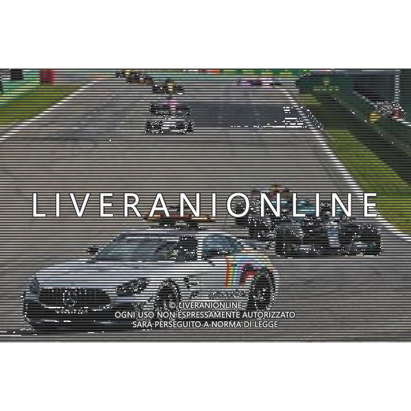 Lewis Hamilton (GBR) Mercedes AMG F1 W11 leads behind the FIA Safety Car. 30.08.2020. Formula 1 World Championship, Rd 7, Belgian Grand Prix, Spa Francorchamps, Belgium, Race Day. - www.xpbimages.com, EMail: requests@xpbimages.com - copy of publication required for printed pictures. Every used picture is fee-liable. © Copyright: Charniaux / XPB Images/ AGENZIA ALDO LIVERANI SAS - ITALY ONLY EDITORIAL USE ONLY