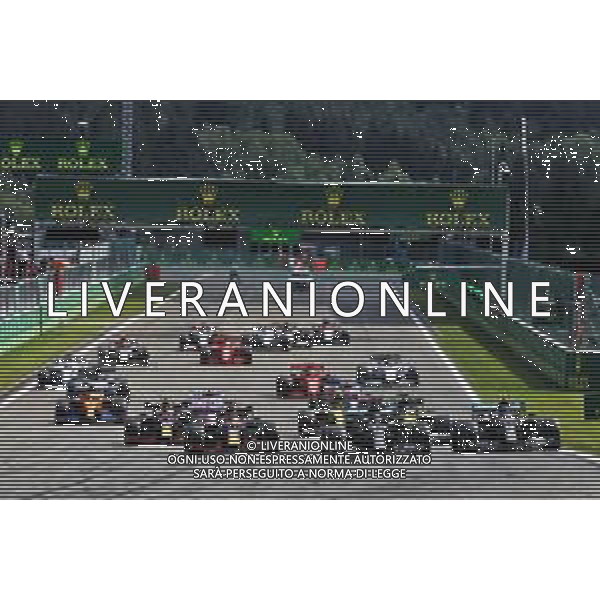 Lewis Hamilton (GBR) Mercedes AMG F1 W11 leads at the start of the race. 30.08.2020. Formula 1 World Championship, Rd 7, Belgian Grand Prix, Spa Francorchamps, Belgium, Race Day. - www.xpbimages.com, EMail: requests@xpbimages.com - copy of publication required for printed pictures. Every used picture is fee-liable. © Copyright: Charniaux / XPB Images/ AGENZIA ALDO LIVERANI SAS - ITALY ONLY EDITORIAL USE ONLY