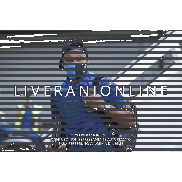 LISBON, PORTUGAL - AUGUST 10: Atalanta BC forward Luis Muriel arrives in Lisbon with the Atalanta team for the Champions League Quarter Finals at Humberto Delgado Airport on August 10, 2020 in Lisbon, Portugal. (Photo by Carlos Rodrigues - UEFA/UEFA via Getty Images) AG ALDO LIVERANI SAS