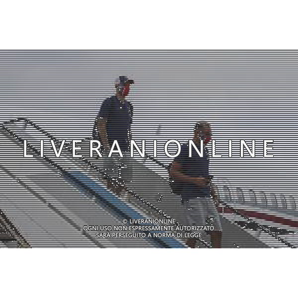 LISBON, PORTUGAL - AUGUST 10: Paris Saint Germain FC forward Mauro Icardi (L), and goalkeeper Keylor Navas (R) arrive in Lisbon with the Paris Saint-Germain FC team for the Champions League Quarter Finals at Humberto Delgado Airport on August 10, 2020 in Lisbon, Portugal. (Photo by Carlos Rodrigues - UEFA/UEFA via Getty Images) AG ALDO LIVERANI SAS