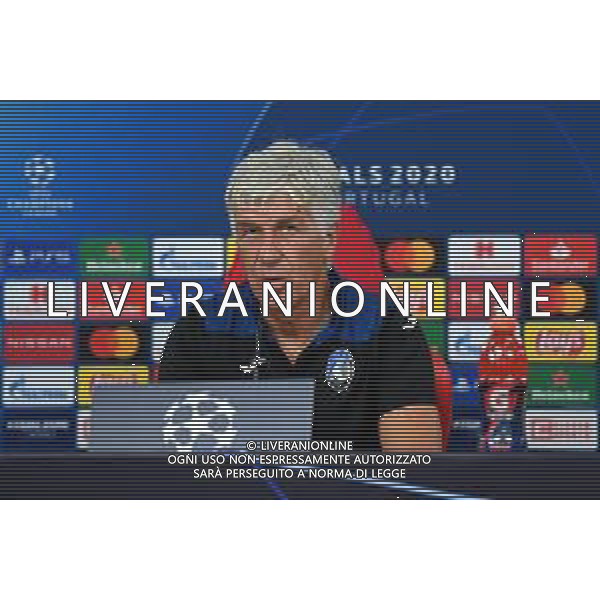 LISBON, PORTUGAL - AUGUST 11: Gian Piero Gasperini, Manager of Atalanta speaks to the media during the Atalanta Press Conference ahead of the UEFA Champions League Quarter Final match between Atalanta and PSG at Estadio do Sport Lisboa e Benfica on August 11, 2020 in Lisbon, Portugal. (Photo by UEFA - Handout/UEFA via Getty Images) AG ALDO LIVERANI SAS