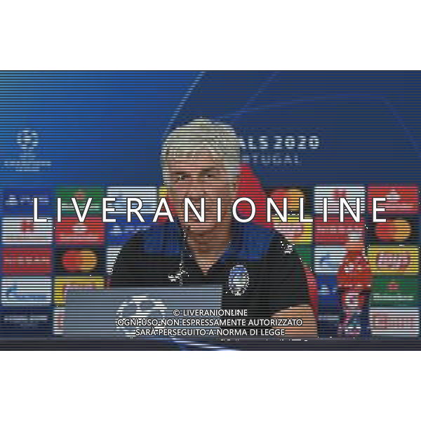 LISBON, PORTUGAL - AUGUST 11: Gian Piero Gasperini, Manager of Atalanta speaks to the media during the Atalanta Press Conference ahead of the UEFA Champions League Quarter Final match between Atalanta and PSG at Estadio do Sport Lisboa e Benfica on August 11, 2020 in Lisbon, Portugal. (Photo by UEFA - Handout/UEFA via Getty Images) AG ALDO LIVERANI SAS