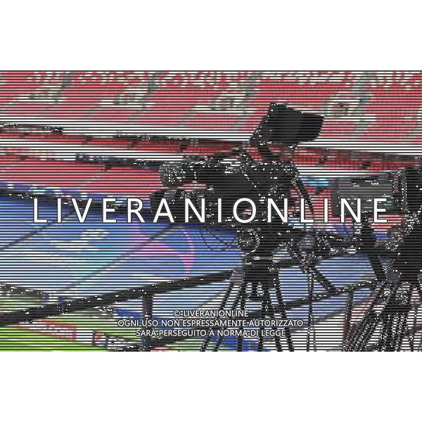 LISBON, PORTUGAL - AUGUST 11: A television camera is seen prior to the Atalanta walk around ahead of the UEFA Champions League Quarter Final match between Atalanta and PSG at Estadio do Sport Lisboa e Benfica on August 11, 2020 in Lisbon, Portugal. (Photo by Michael Regan - UEFA/UEFA via Getty Images) AG ALDO LIVERANI SAS